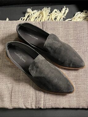 Treasure & Bond Charcoal Suede Slip-On Loafers
